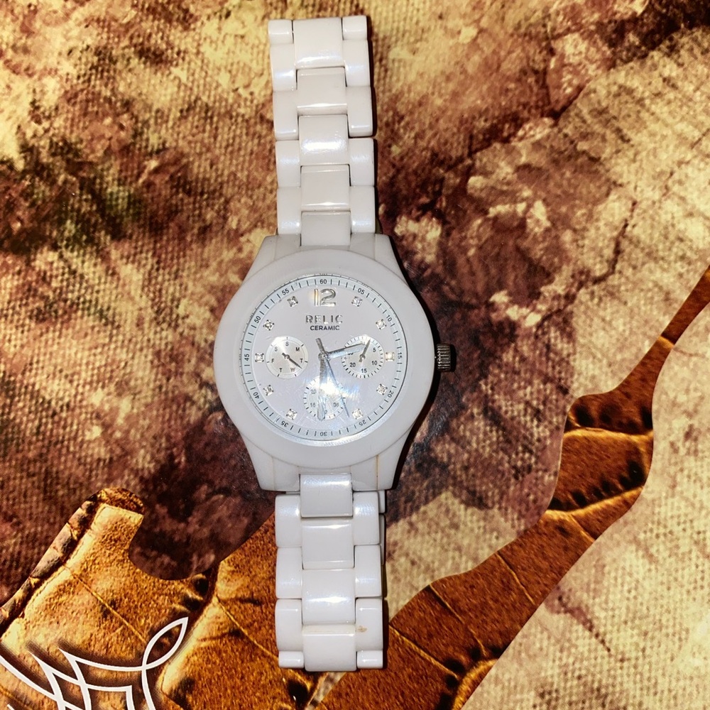 Relic White Ceramic Watch - Picture 6 of 6